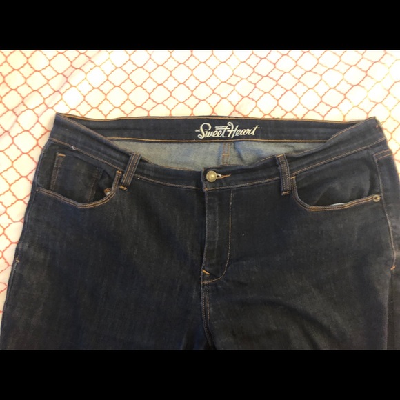 Old Navy Sweetheart Boot Cut Stretchy Jeans - 16L - Picture 2 of 3